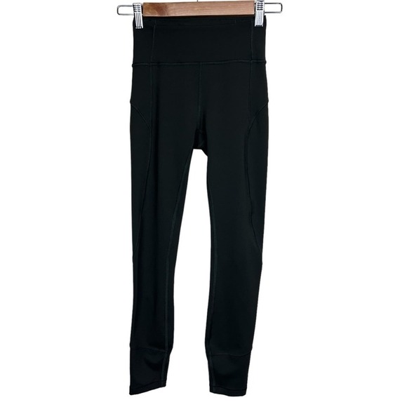 Lululemon In Movement 7/8 Tight *Everlux 25"
Dark Olive (First Release) 2 - Picture 1 of 9